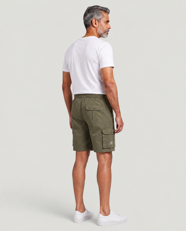 Army Urban Souls Cargo Bermuda, back view on model