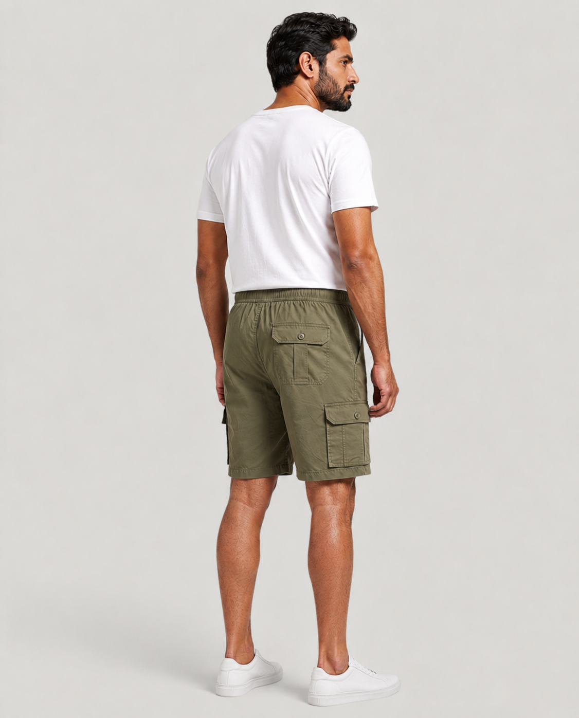 Army Urban Souls Cargo Bermuda, back view on model