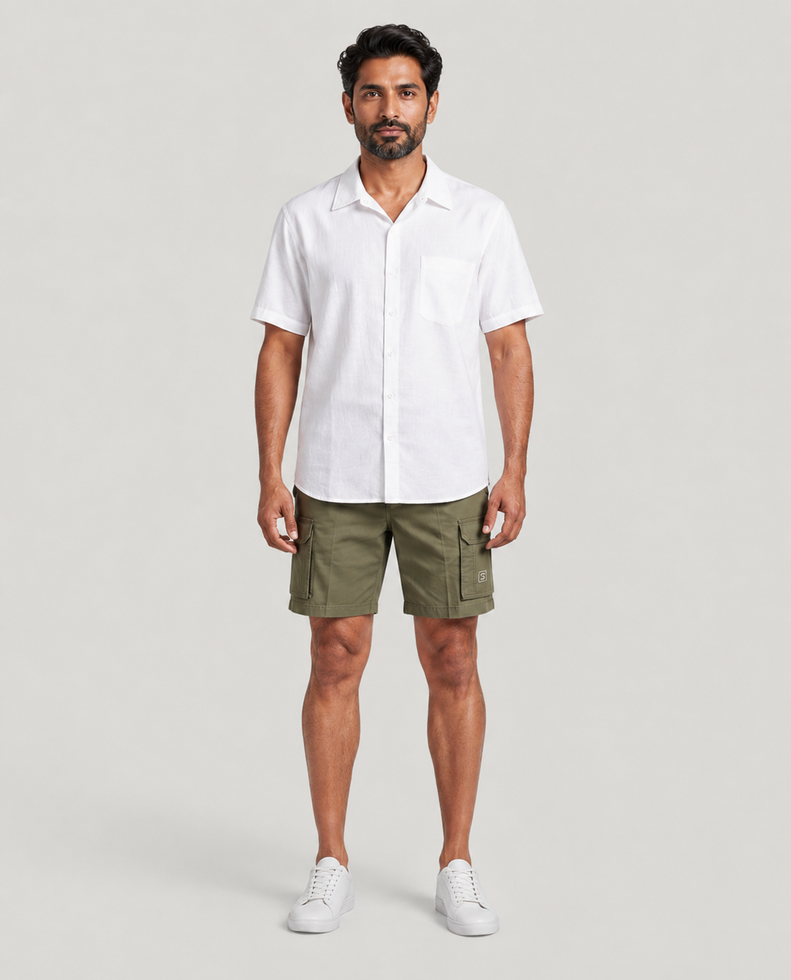 Army Urban Souls Cargo Bermuda, casual look on model