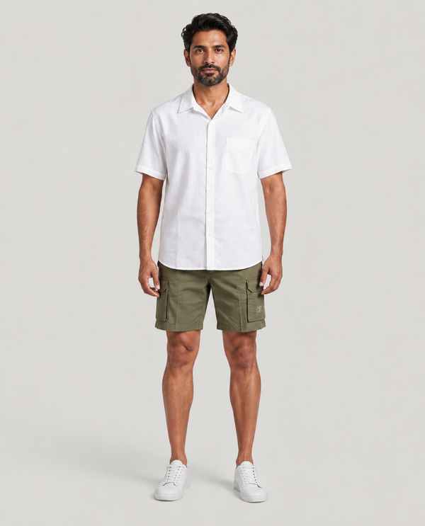 Army Urban Souls Cargo Bermuda, casual look on model